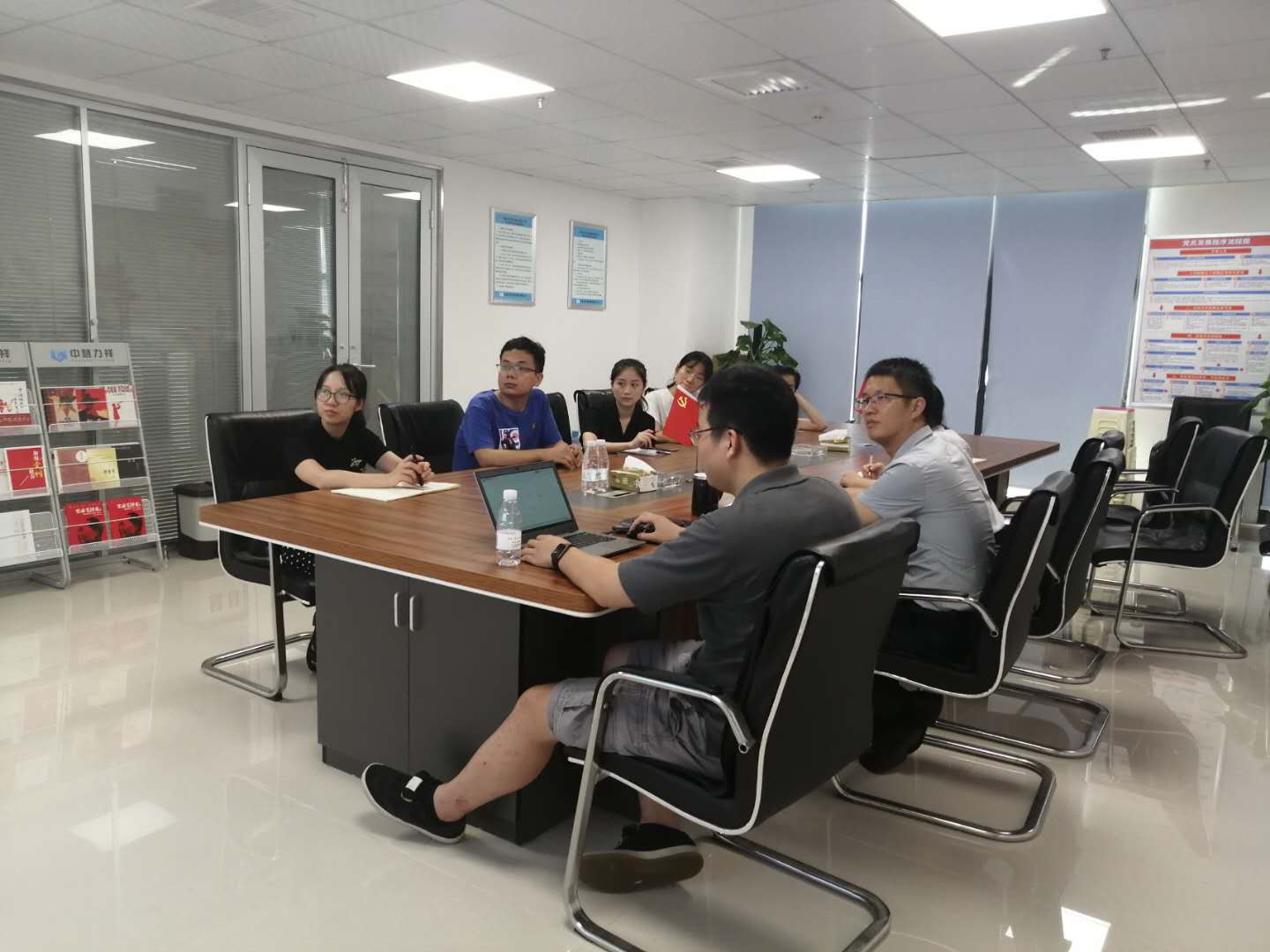 我司召开诚信服务精神文明示范企业创建工作月度小结会