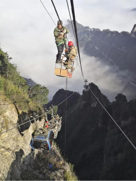 最美人物漆顺义：云端上的“索道医生”